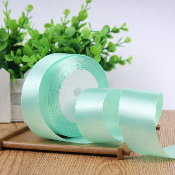 Satenska traka mint 25mm